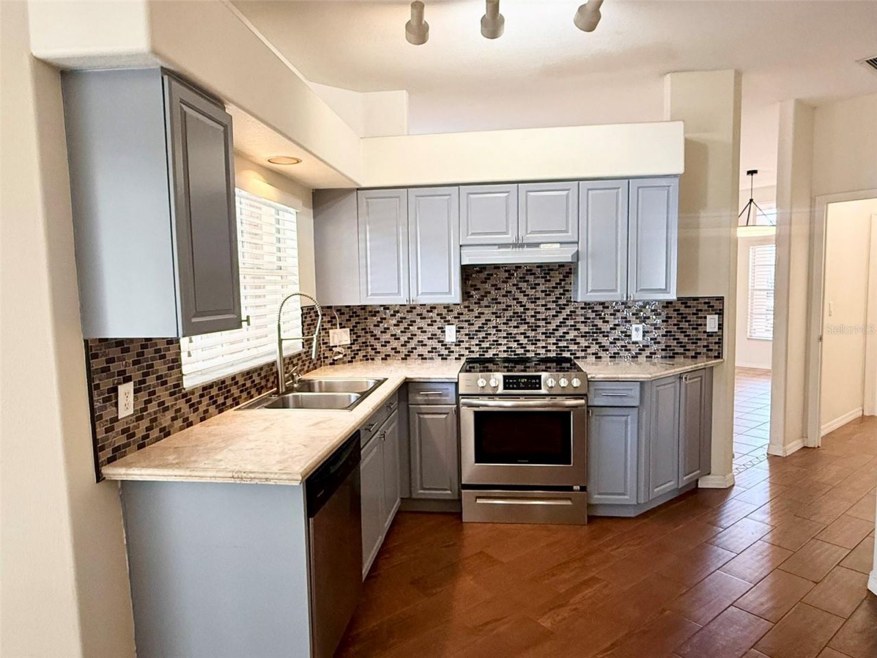 7157 42nd Court E, Sarasota, FL 34243 Photo