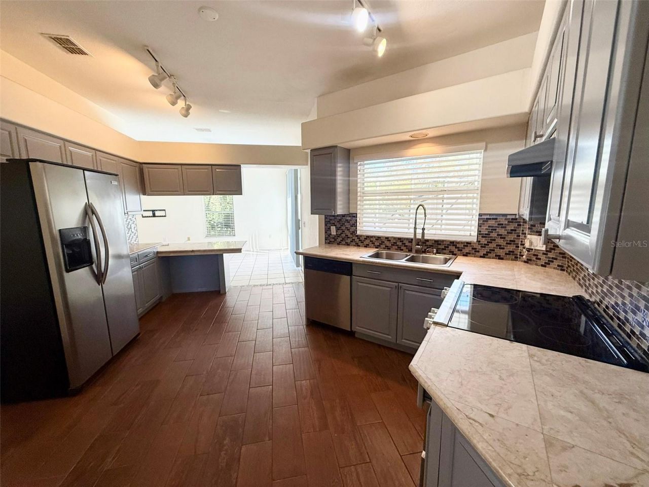 7157 42nd Court E, Sarasota, FL 34243 Photo