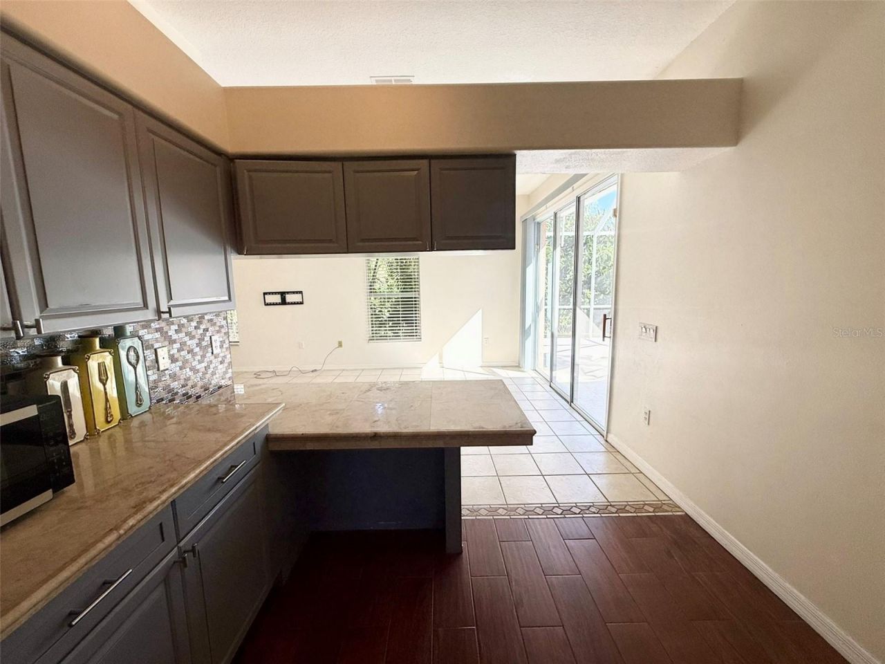 7157 42nd Court E, Sarasota, FL 34243 Photo