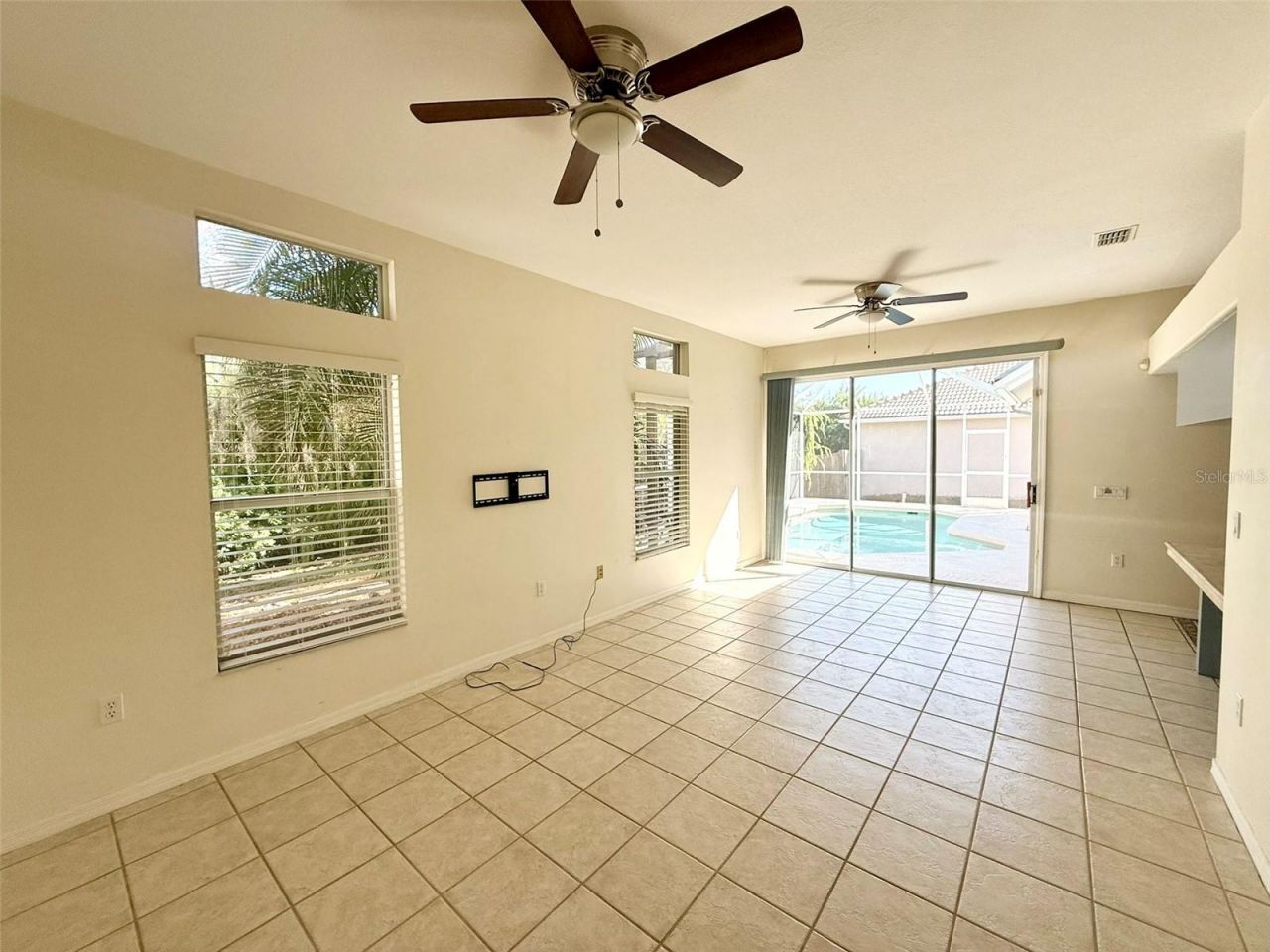 7157 42nd Court E, Sarasota, FL 34243 Photo