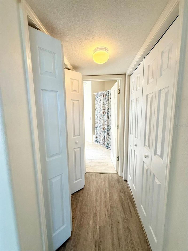 7157 42nd Court E, Sarasota, FL 34243 Photo