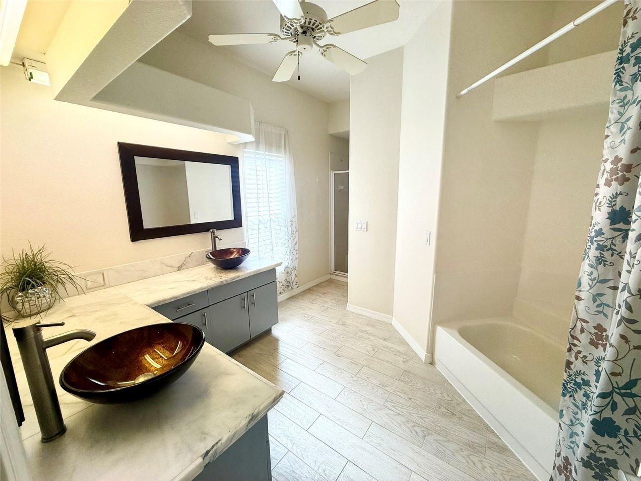 7157 42nd Court E, Sarasota, FL 34243 Photo