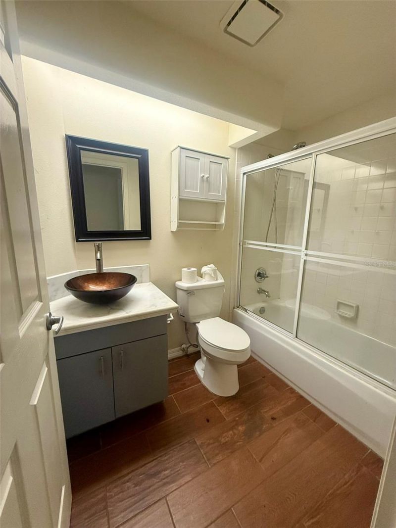 7157 42nd Court E, Sarasota, FL 34243 Photo