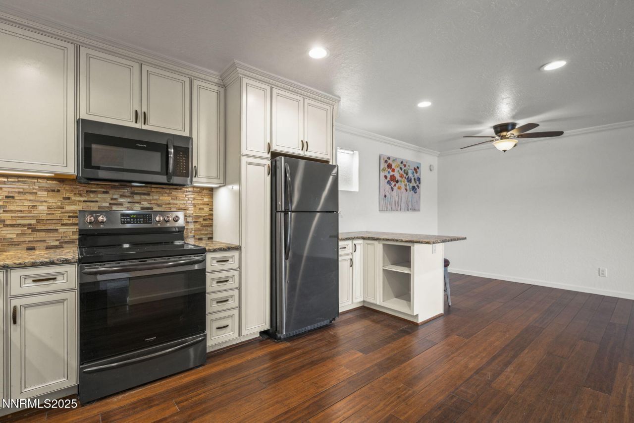 2845 Idlewild Drive, Unit 313, Reno, NV 89509 Photo