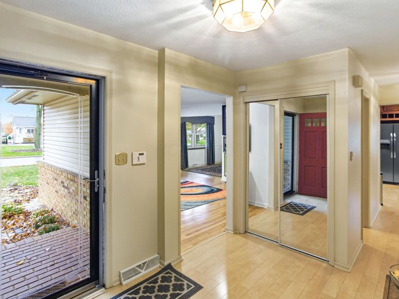 1539 Clubview Boulevard S, Columbus, OH 43235 Photo 27