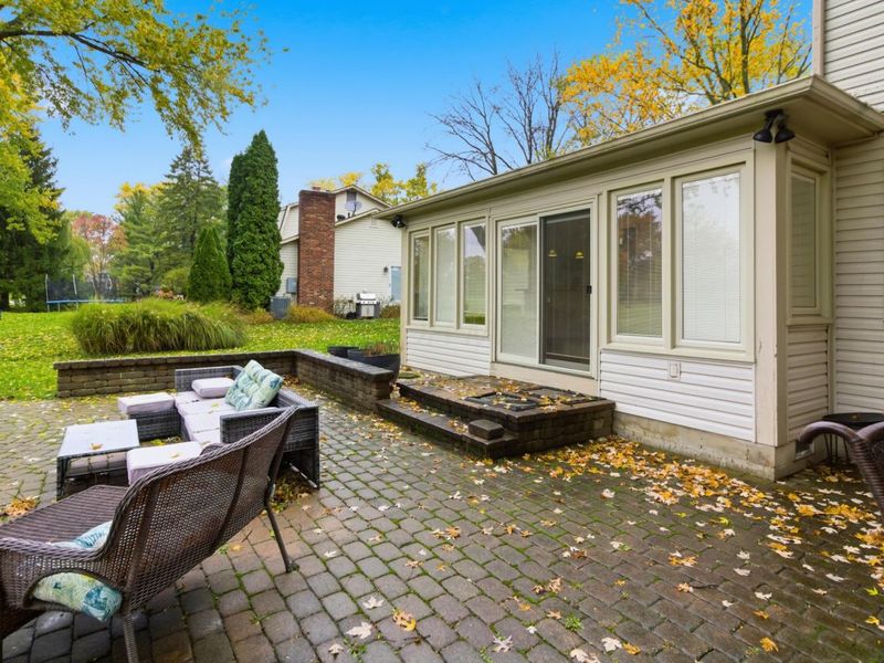 1539 Clubview Boulevard S, Columbus, OH 43235 Photo 4