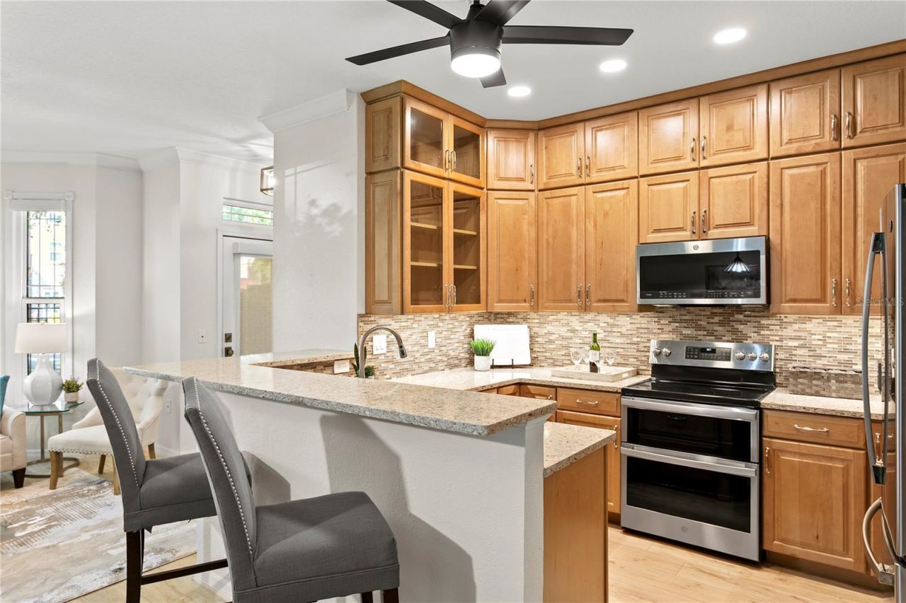 350 2nd Street N, Unit 6, Saint Petersburg, FL 33701 Photo