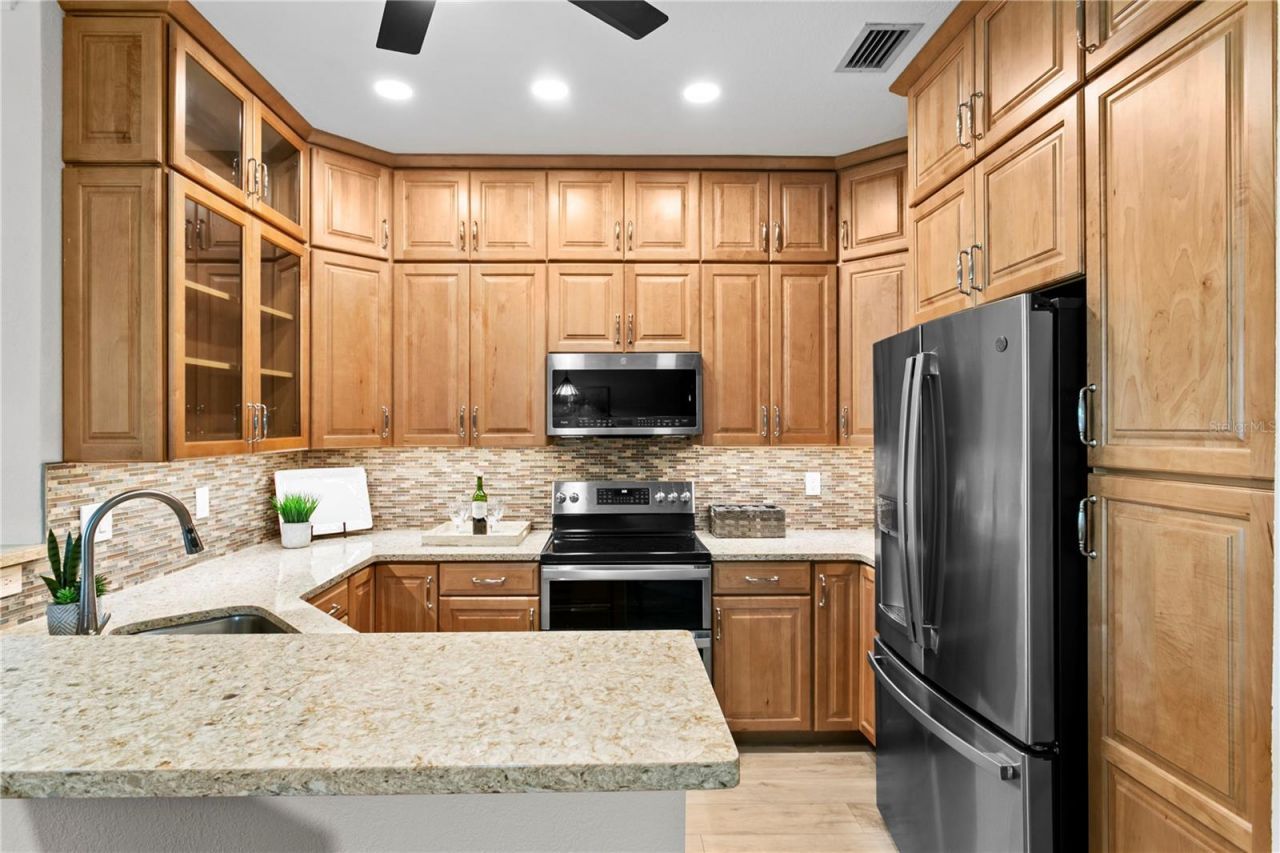 350 2nd Street N, Unit 6, Saint Petersburg, FL 33701 Photo