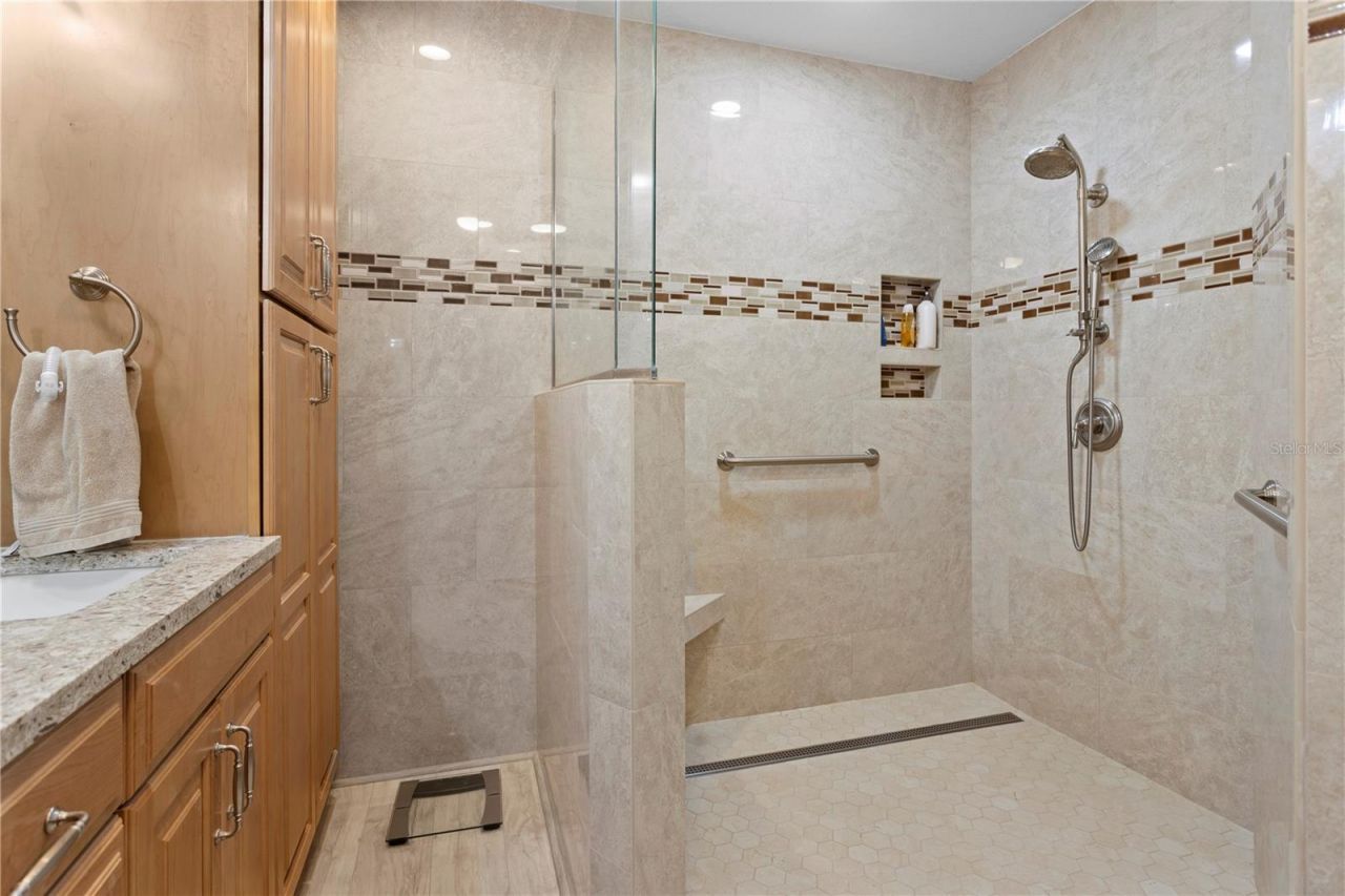 350 2nd Street N, Unit 6, Saint Petersburg, FL 33701 Photo