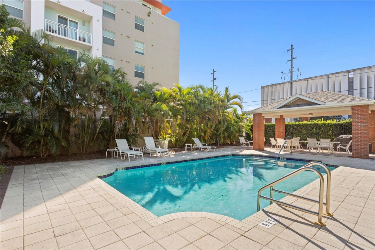 350 2nd Street N, Unit 6, Saint Petersburg, FL 33701 Photo