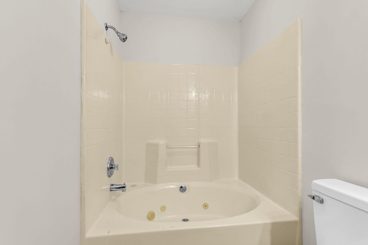 3100 Aspen Woods Lane Photo 16