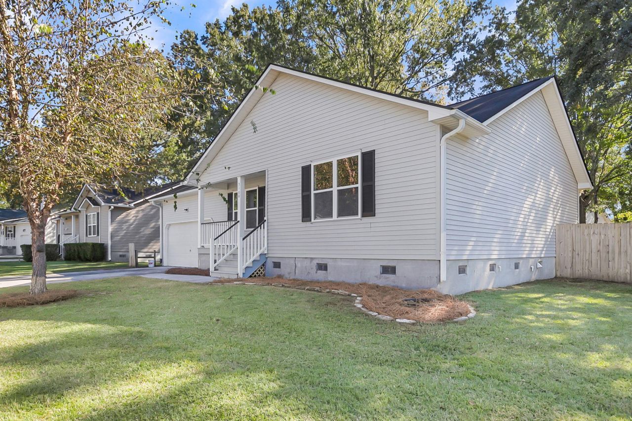 3100 Aspen Woods Lane Photo 2