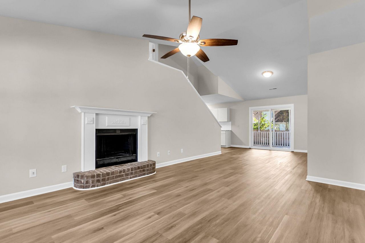 3100 Aspen Woods Lane Photo 3