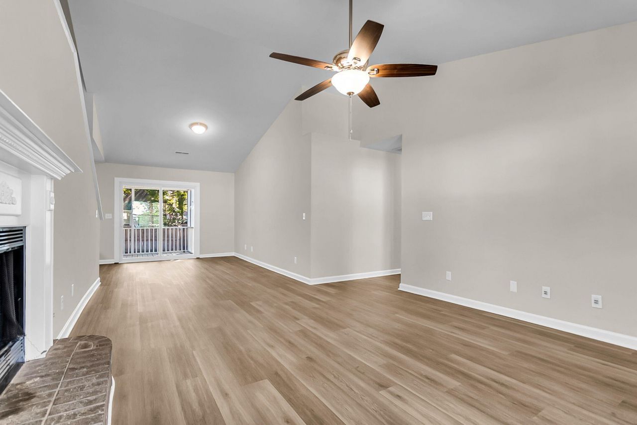 3100 Aspen Woods Lane Photo 4