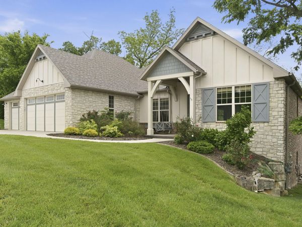1294 S Amber Ridge Drive, Nixa, MO 65714