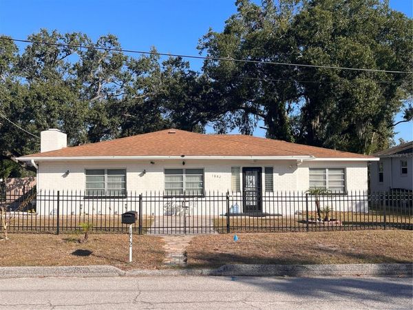 1802 E KNOLLWOOD STREET, TAMPA, FL 33610