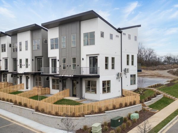 252 Arrowhead Dr, Nashville, TN 37216