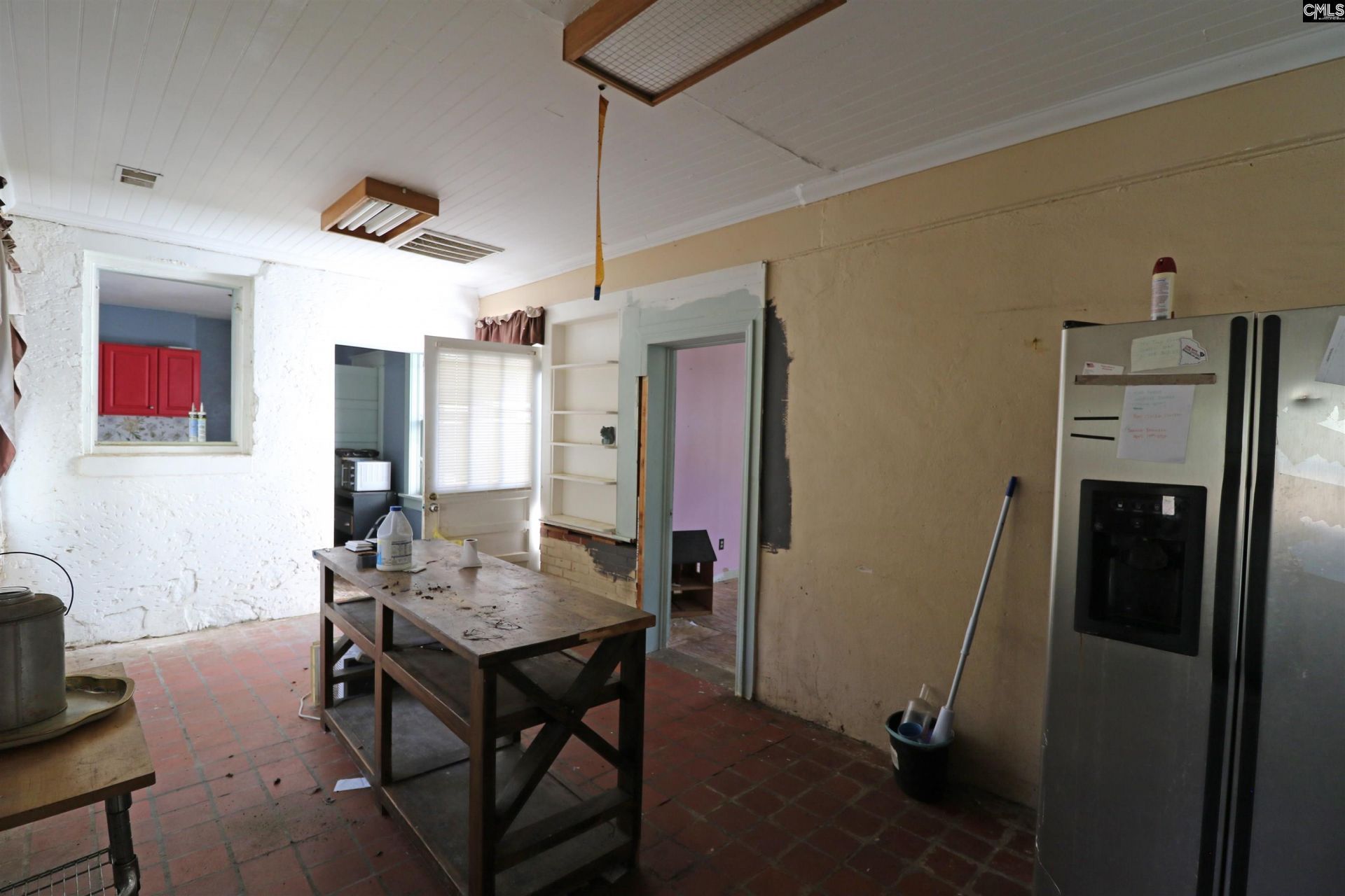 181 Louie Street Photo 10