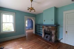 181 Louie Street photo 4