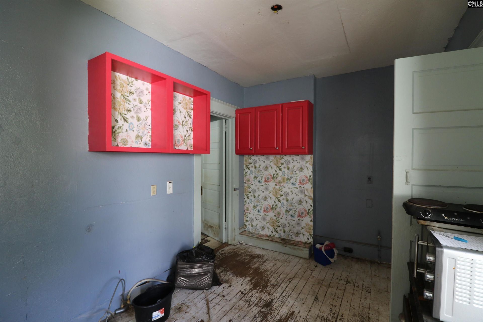 181 Louie Street Photo 9