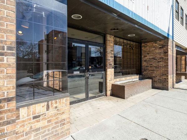 233 Central Avenue, Albany, NY 12206