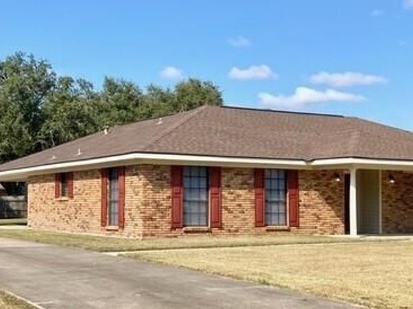 603 Oak Manor Drive, New Iberia, LA 70563