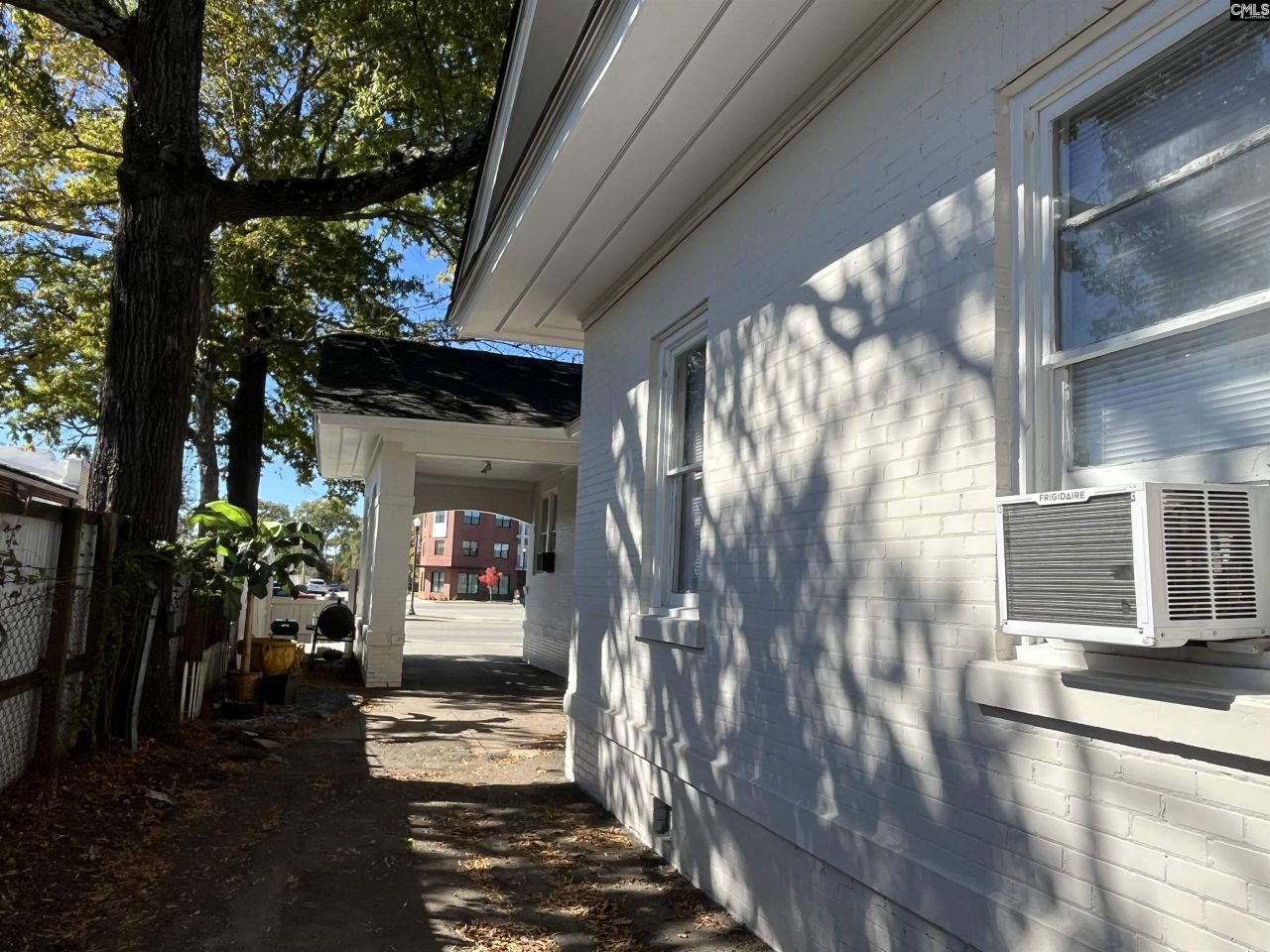 2620 Main Street Photo 7