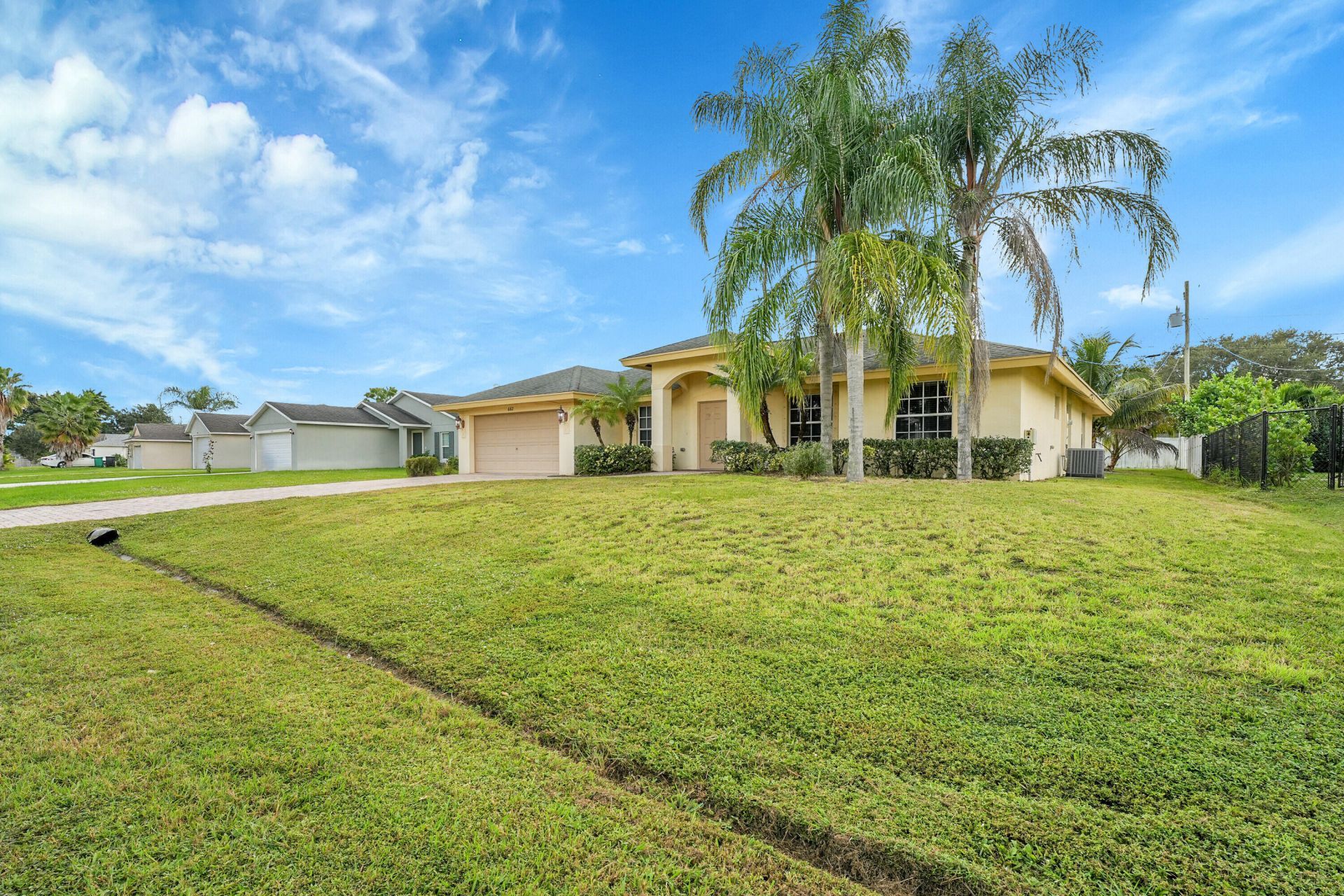 662 SW Jacoby Avenue, Port Saint Lucie, FL 34953 Photo