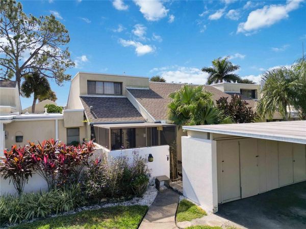 2767 HORSESHOE COURT, Unit Q-3, SARASOTA, FL 34235