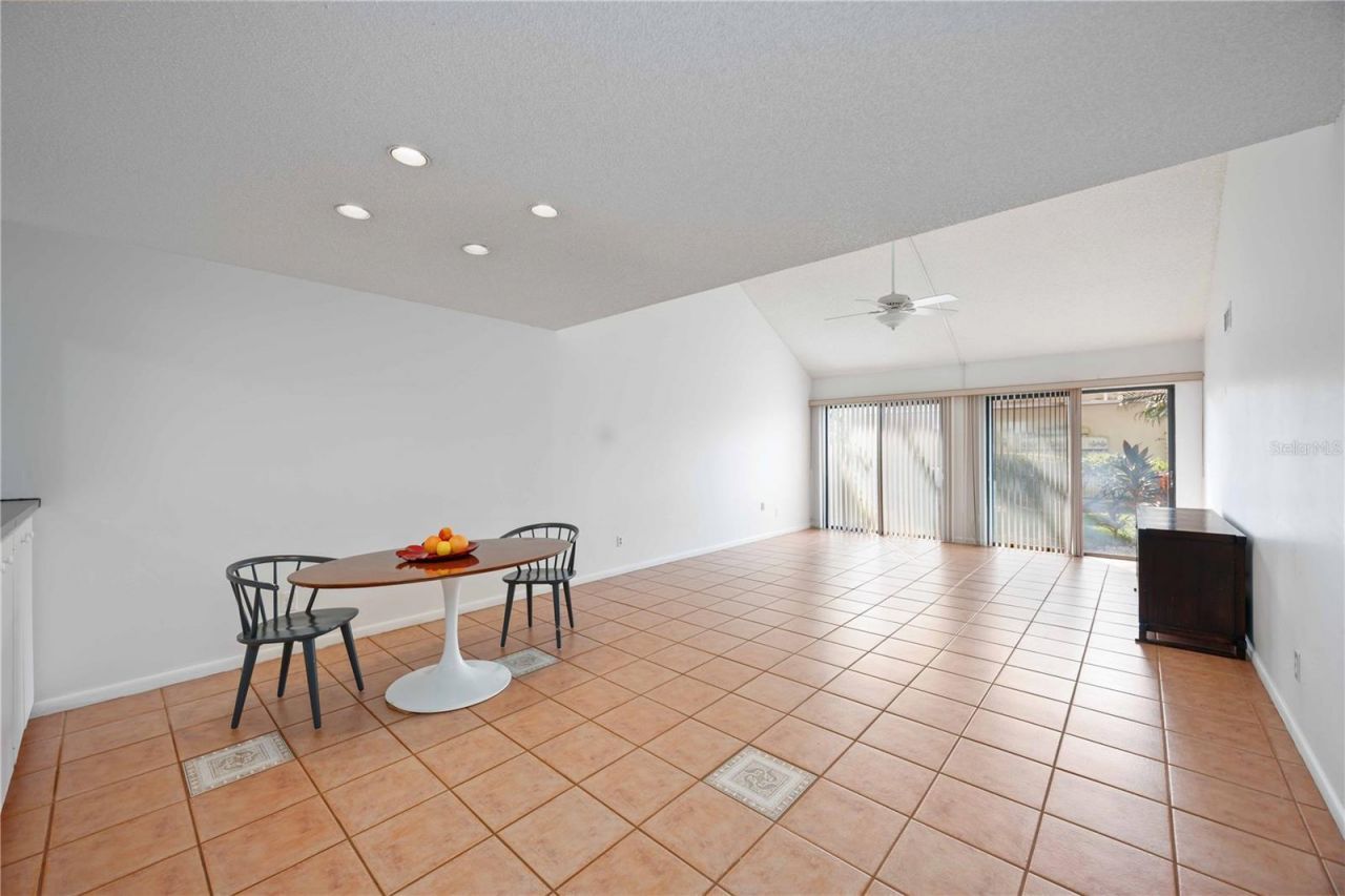 2767 Horseshoe Court, Unit Q-3, Sarasota, FL 34235 Photo