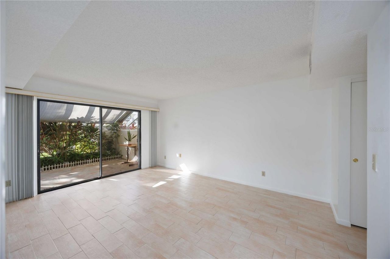 2767 Horseshoe Court, Unit Q-3, Sarasota, FL 34235 Photo