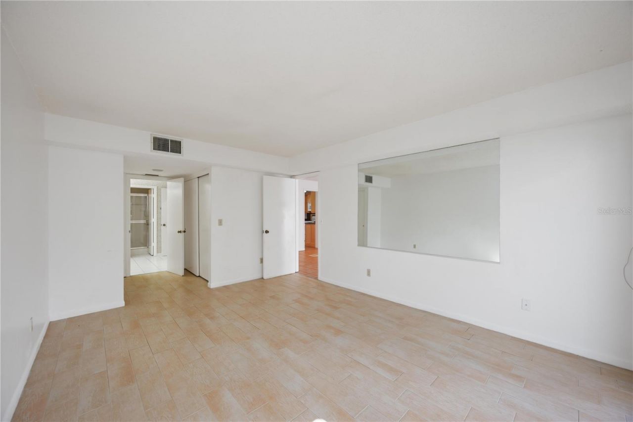 2767 Horseshoe Court, Unit Q-3, Sarasota, FL 34235 Photo