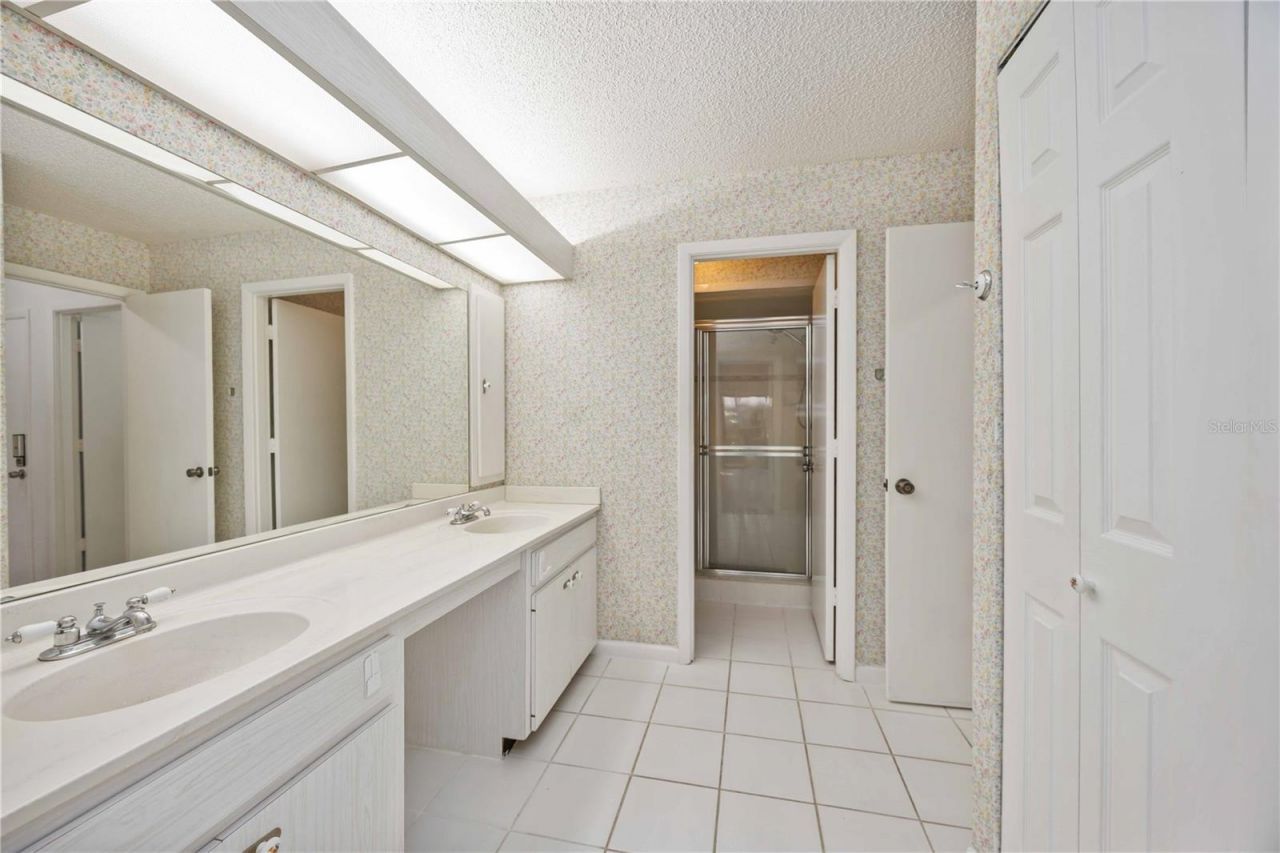 2767 Horseshoe Court, Unit Q-3, Sarasota, FL 34235 Photo