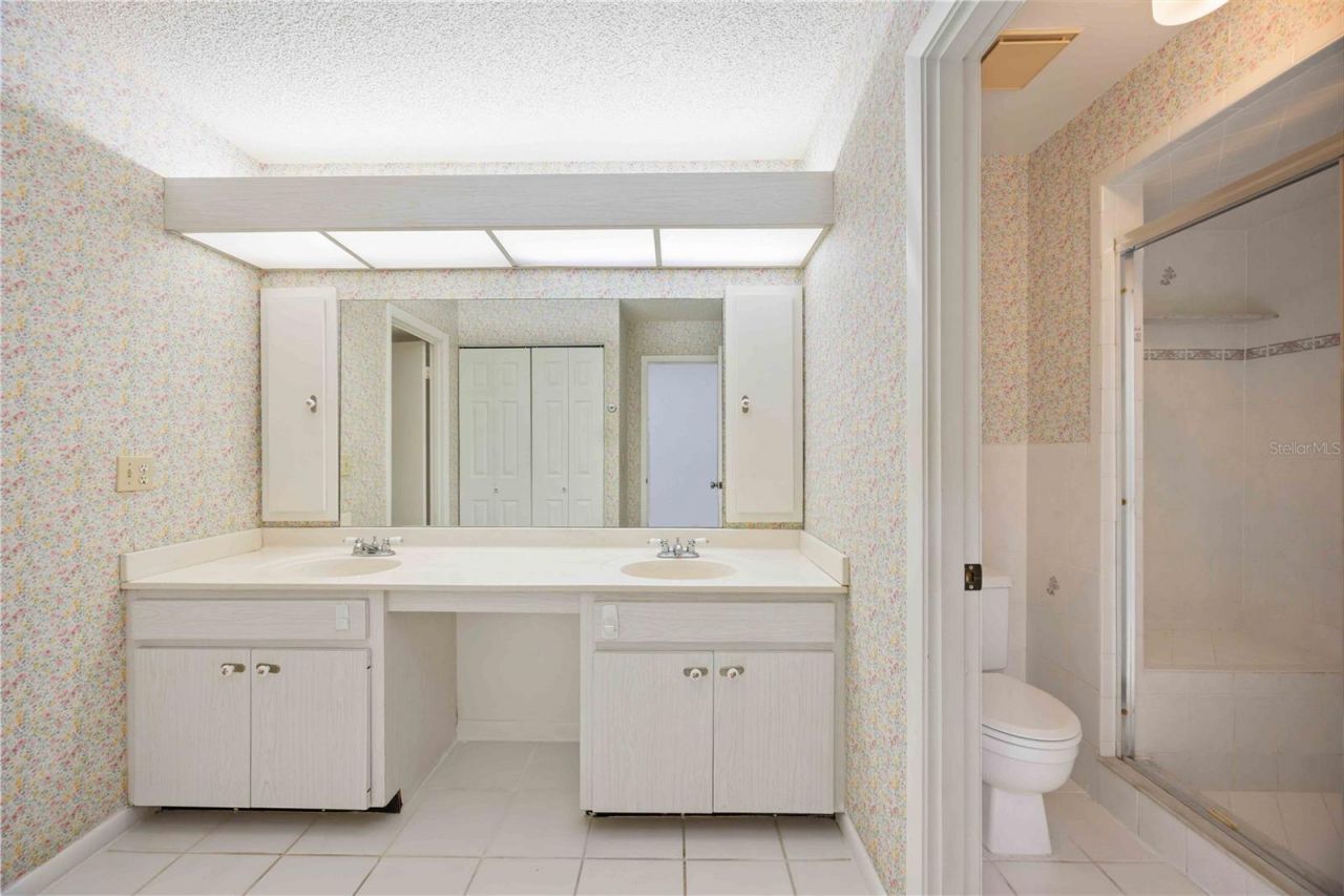 2767 Horseshoe Court, Unit Q-3, Sarasota, FL 34235 Photo