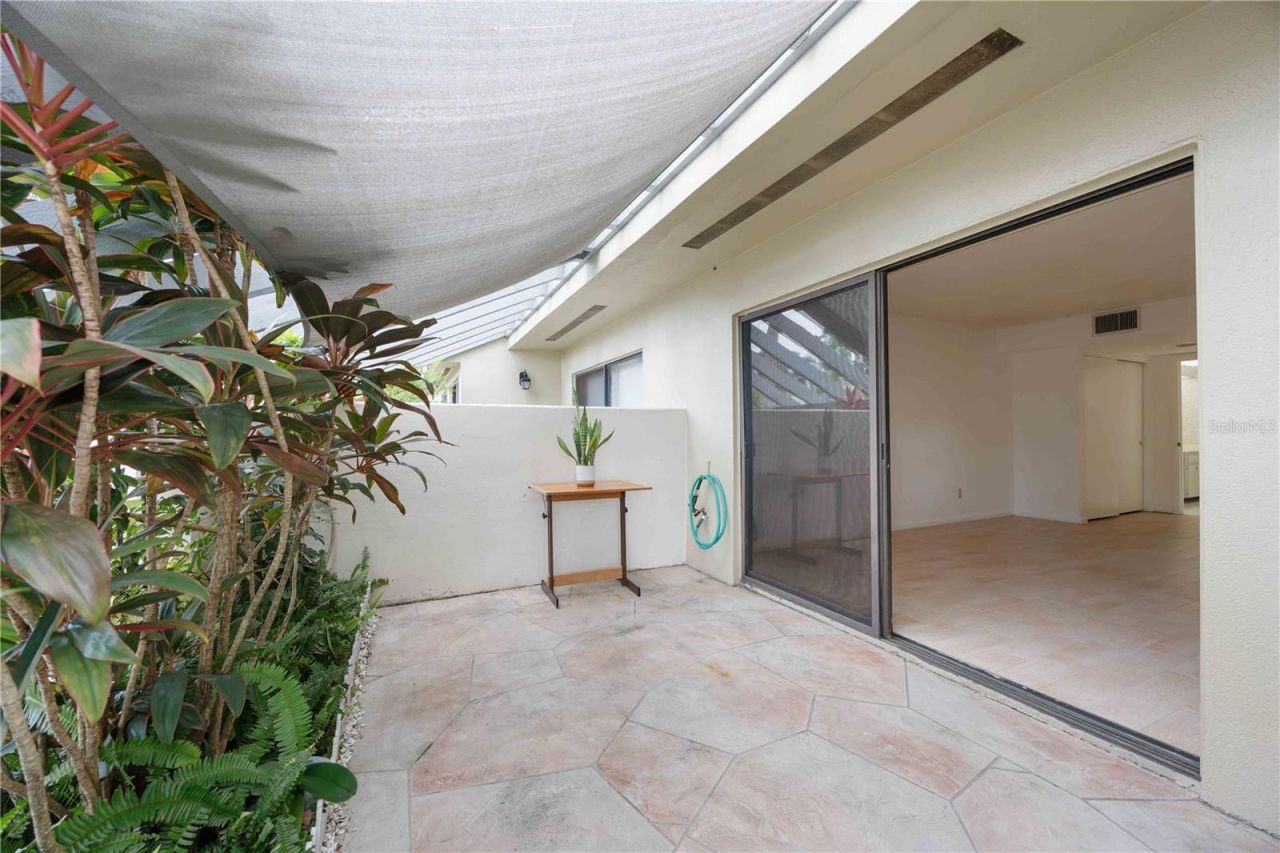 2767 Horseshoe Court, Unit Q-3, Sarasota, FL 34235 Photo