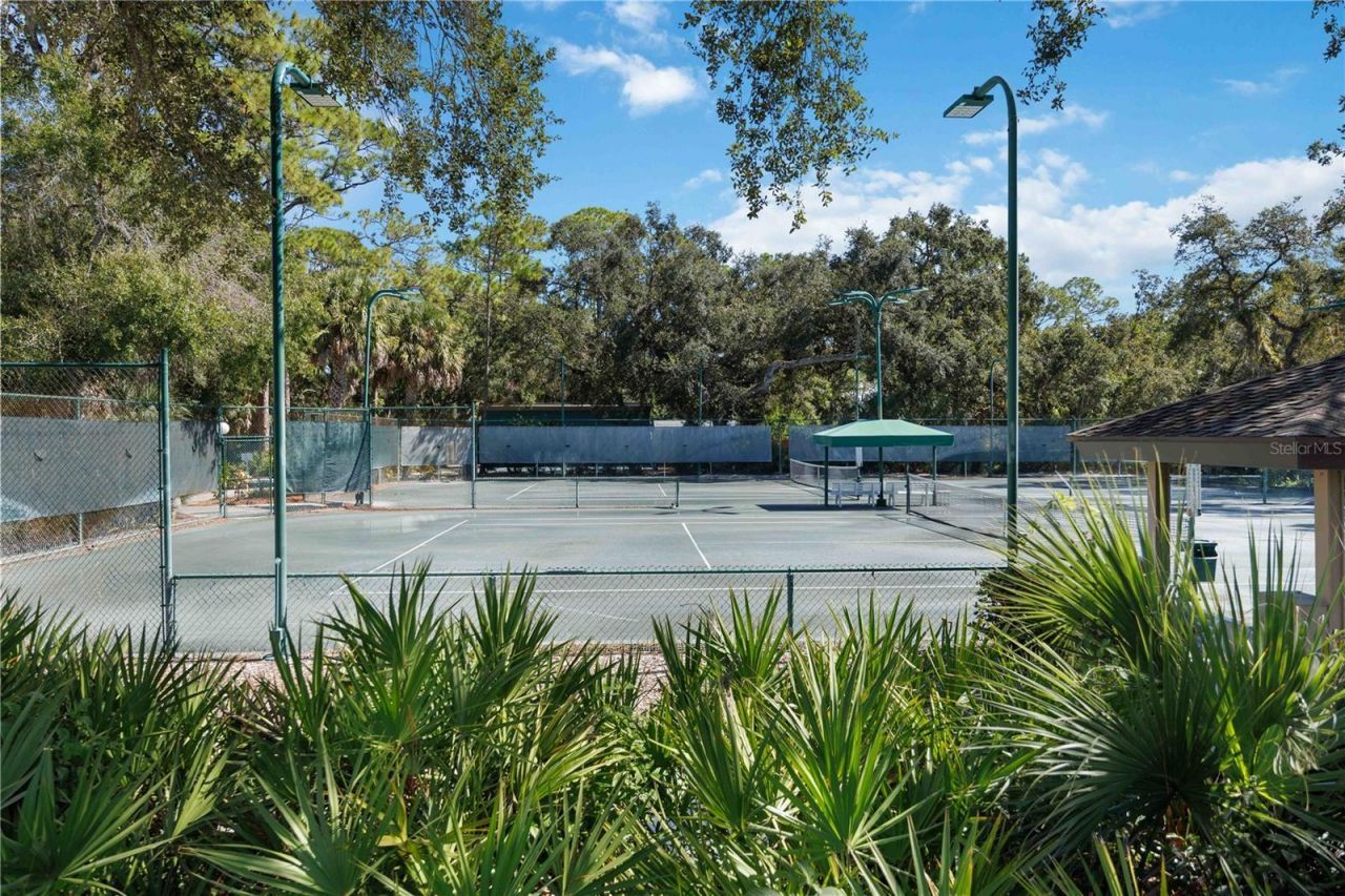 2767 Horseshoe Court, Unit Q-3, Sarasota, FL 34235 Photo