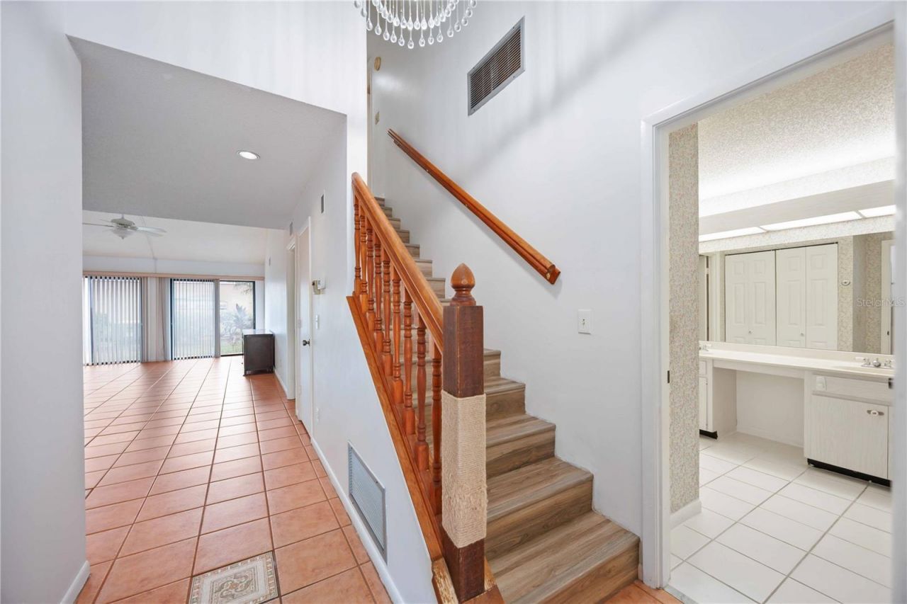 2767 Horseshoe Court, Unit Q-3, Sarasota, FL 34235 Photo