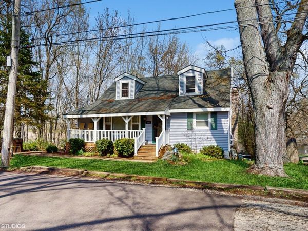 104 Channel Drive, Port Barrington, IL 60010