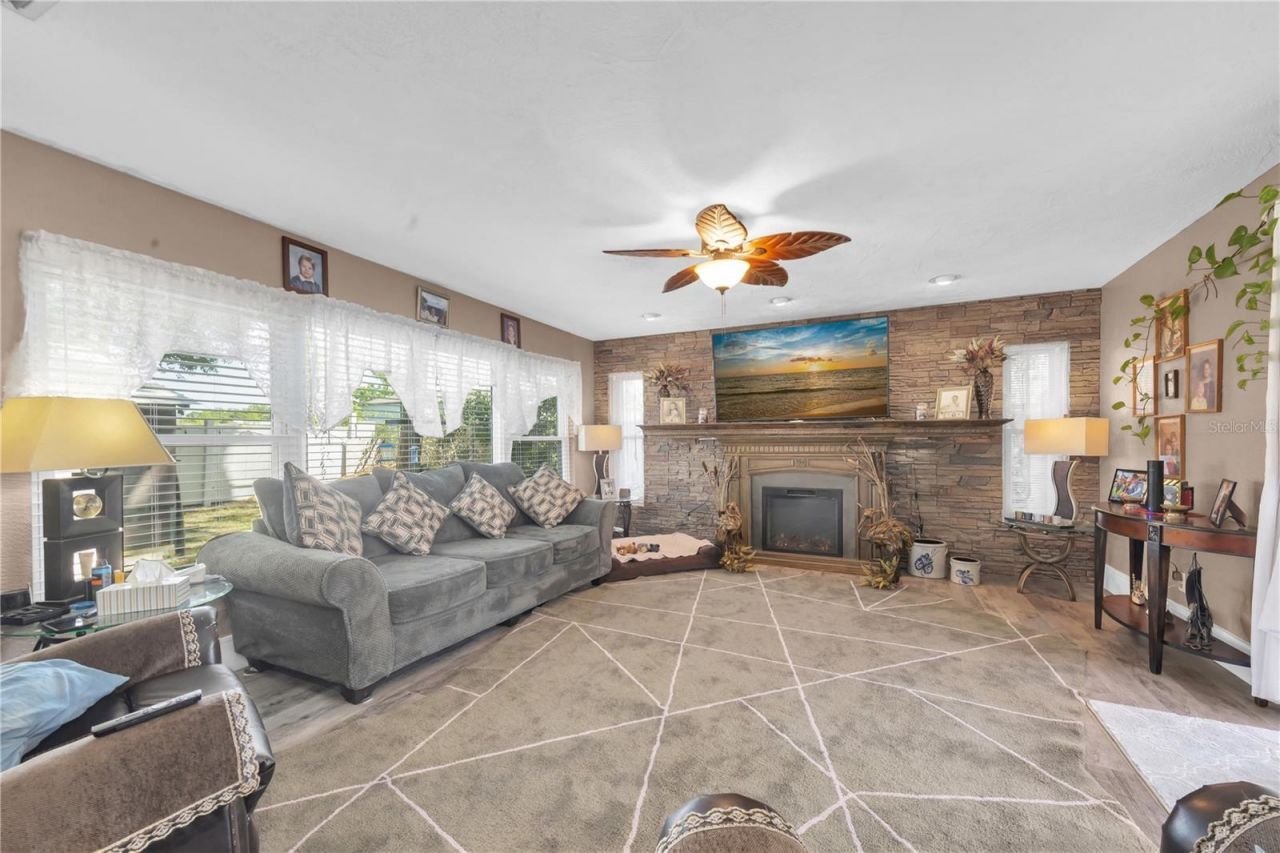 2087 59th Street N, Clearwater, FL 33760 Photo