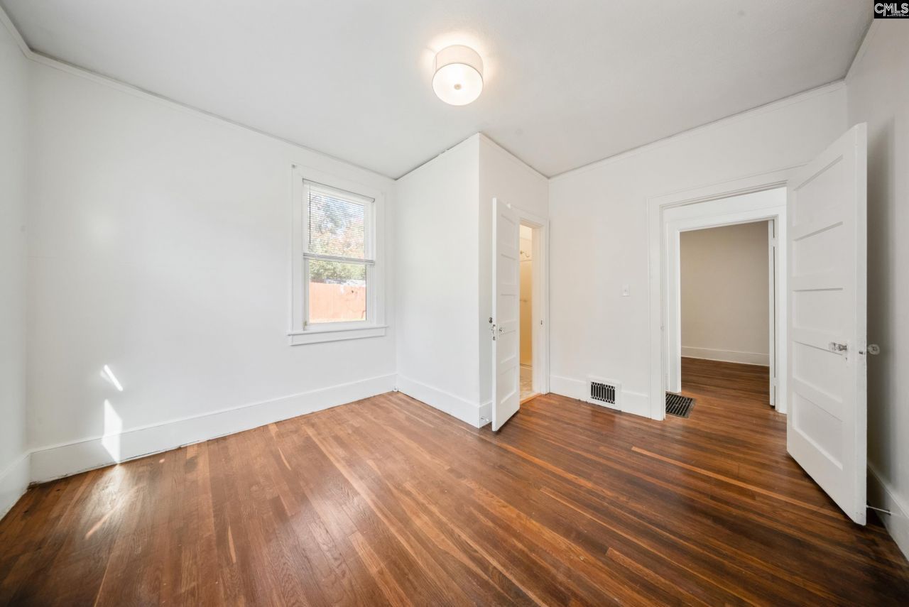 709 Sunset Drive Photo 22