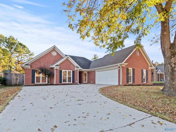 2450 Hamilton Drive SE, Huntsville, AL 35803