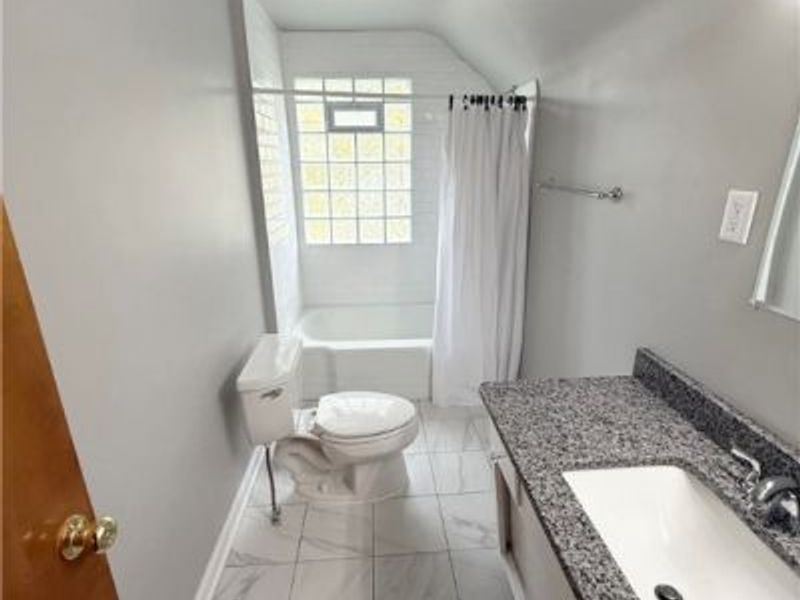 2379 Charney Road, University Heights, OH 44118 Photo 13
