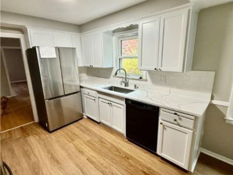 2379 Charney Road, University Heights, OH 44118 Photo 3