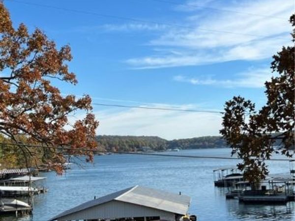 28 H And A Lane , Roach, MO 65787