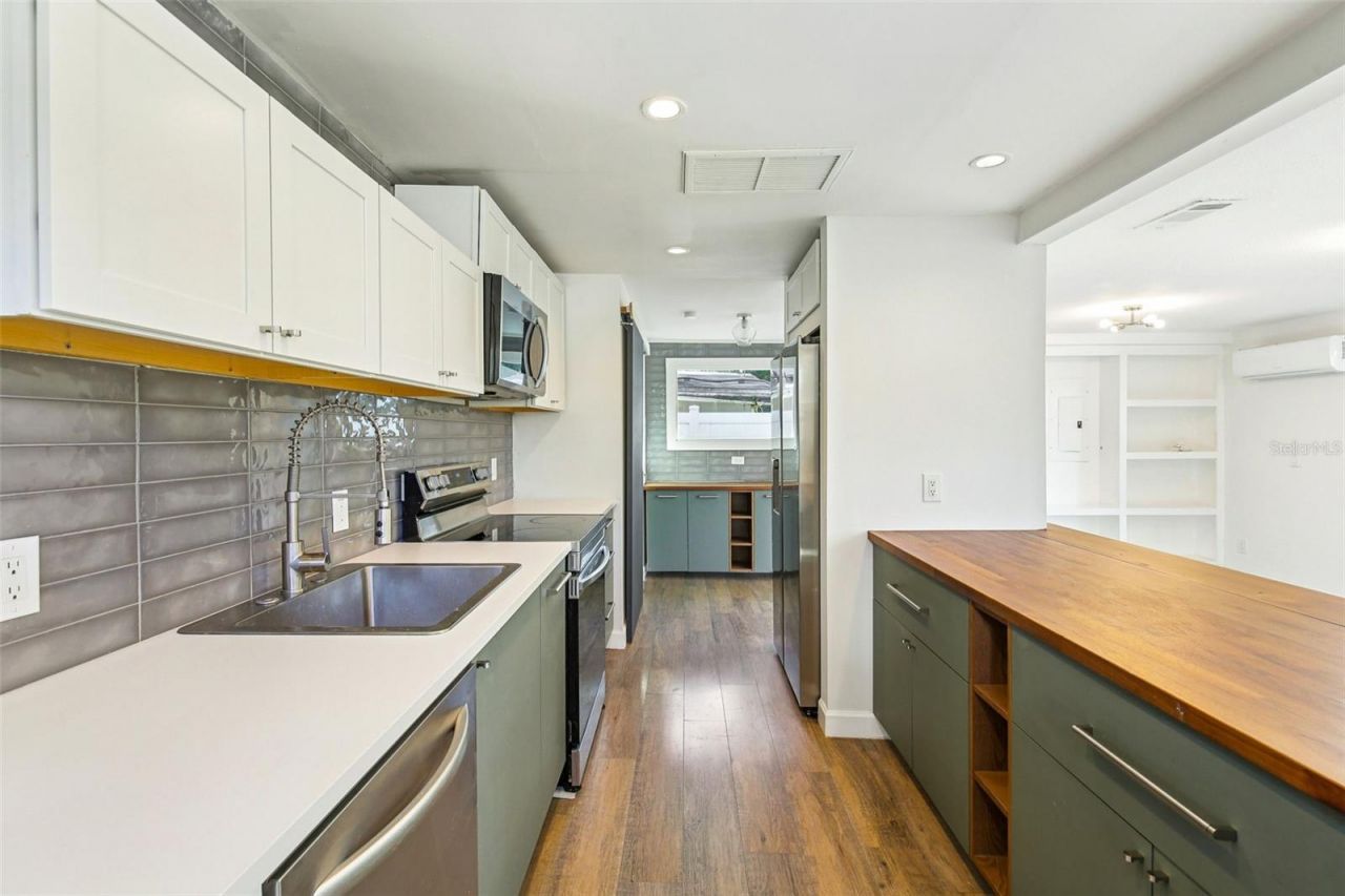 3846 Tifton Street N, Saint Petersburg, FL 33714 Photo