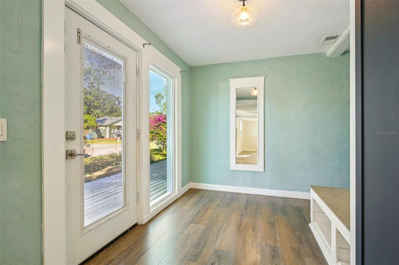 3846 Tifton Street N, Saint Petersburg, FL 33714 Photo