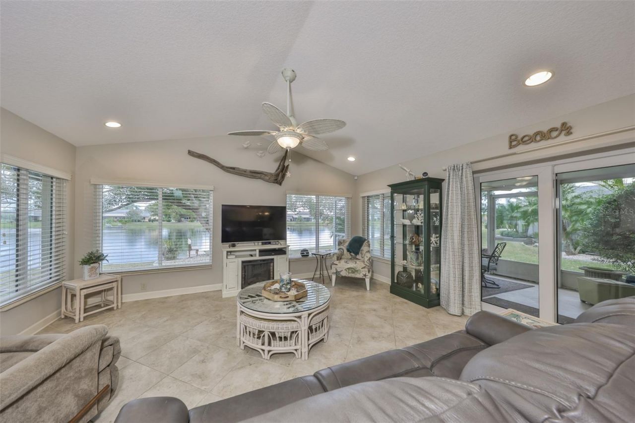 1928 E View Drive, Sun City Center, FL 33573 Photo