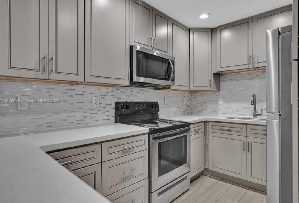 930 N 14 Court, Unit Apt 12, Hollywood, FL 33020 Photo