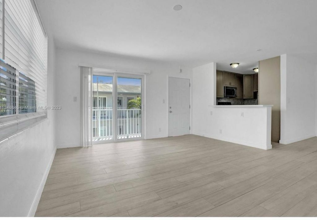 930 N 14 Court, Unit Apt 12, Hollywood, FL 33020 Photo