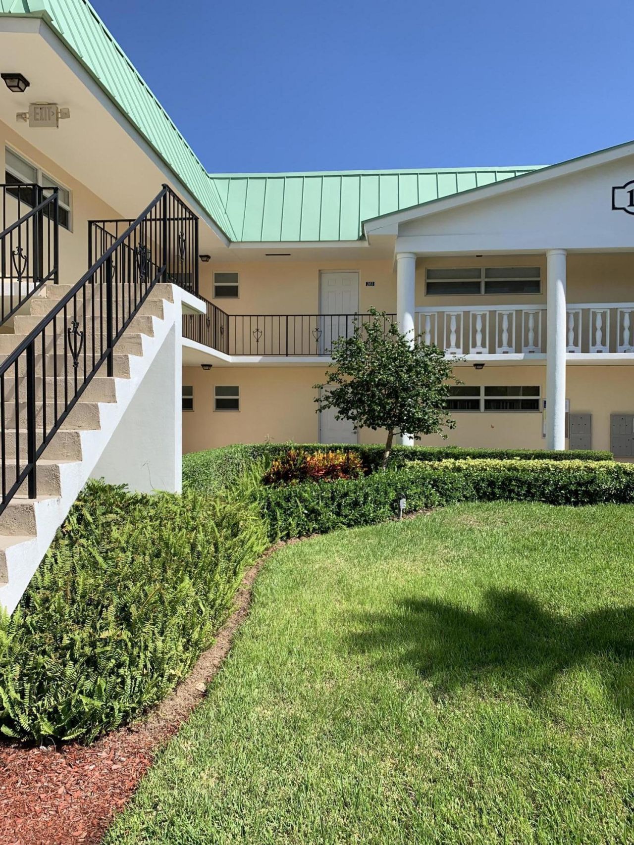 19 Colonial Club Drive Drive, Unit 202, Boynton Beach, FL 33435 Photo